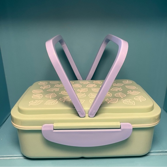 Nintendo - Animal Crossing - CultureFly Bento Lunch Box - Picture 2 of 6